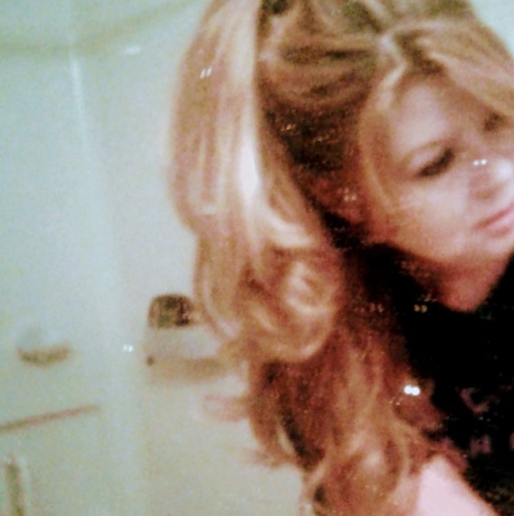 Meet your Posher, Cindy - Picture 2 of 3